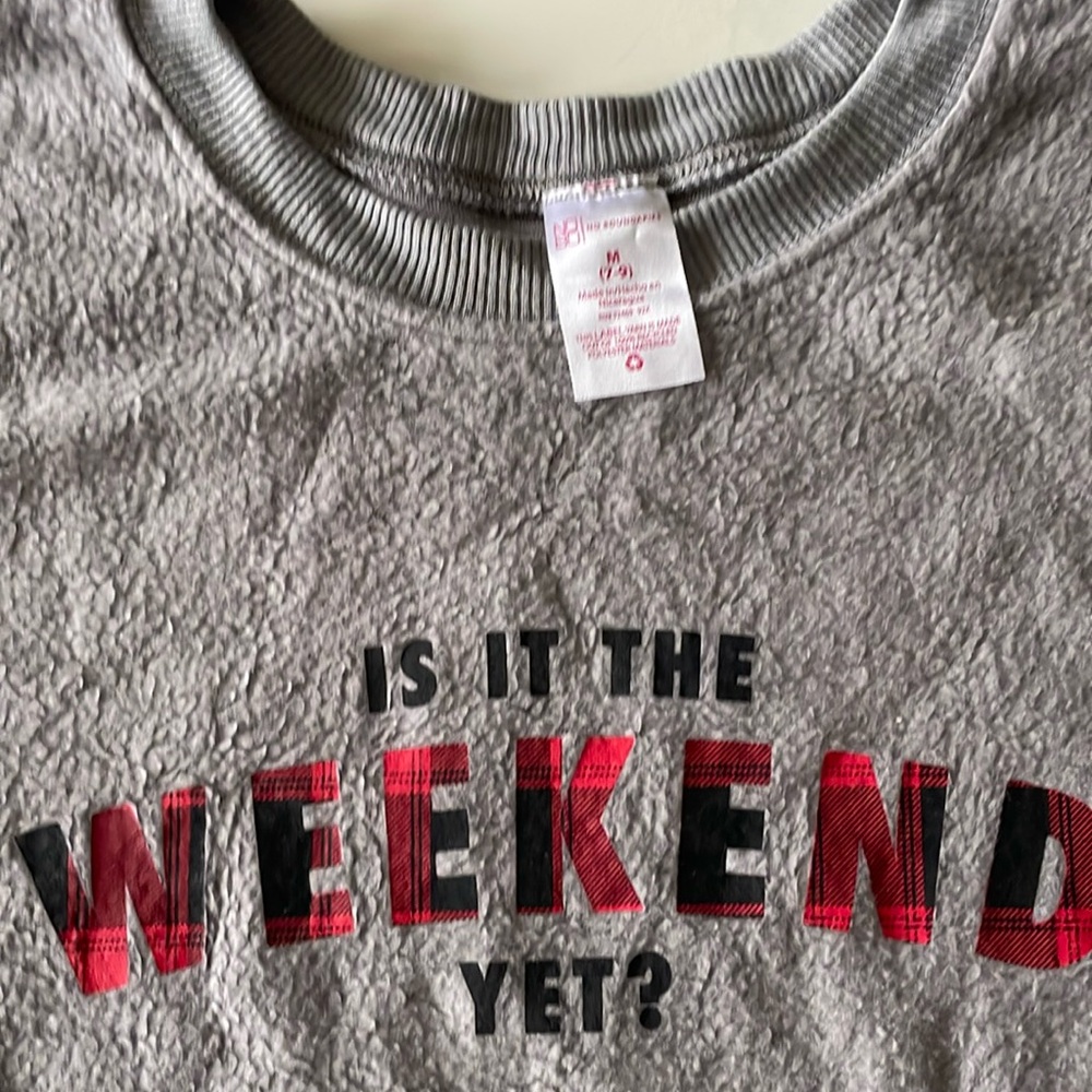 Med child’s 7-9 sweatshirt